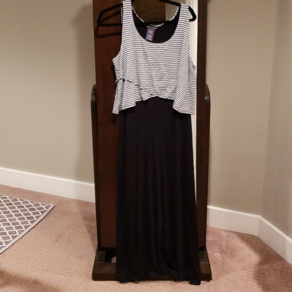 Chelsea & Theodore Flutter Top Maxi Dress